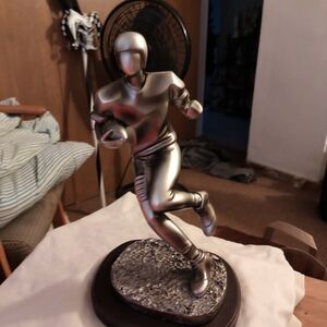 Silver Football Player Statue  About 12 Tall He's Got The Ball !